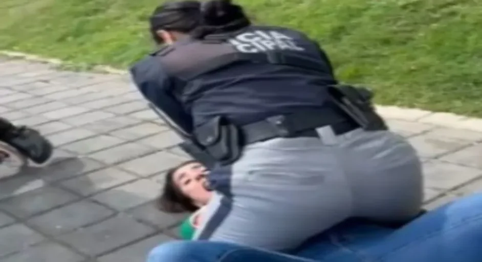 video-exhibe-detencion-mujer-parque-1 video-exhibe-detencion-mujer-parque-1